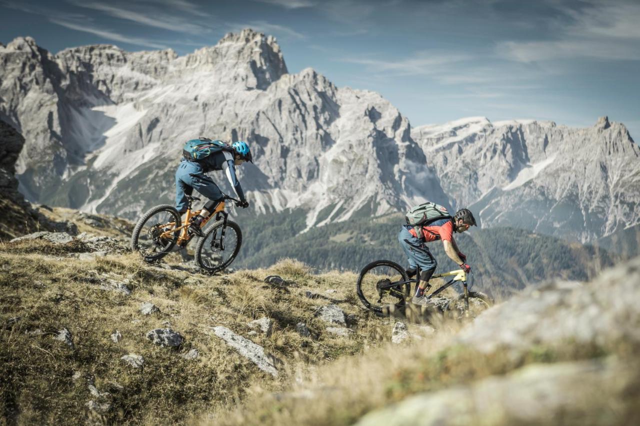 ホテル Loewe Dolomites サン・カンディド エクステリア 写真